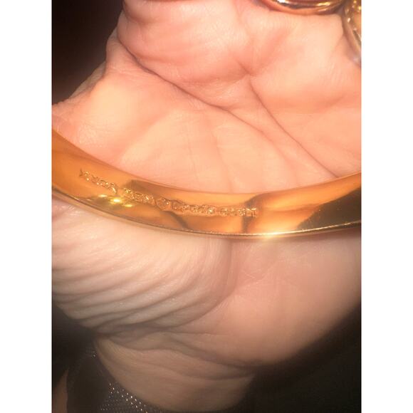 Kate Spade New York "Heart You" Enamel Hinged Bangle Bracelet EUC - Picture 3 of 8